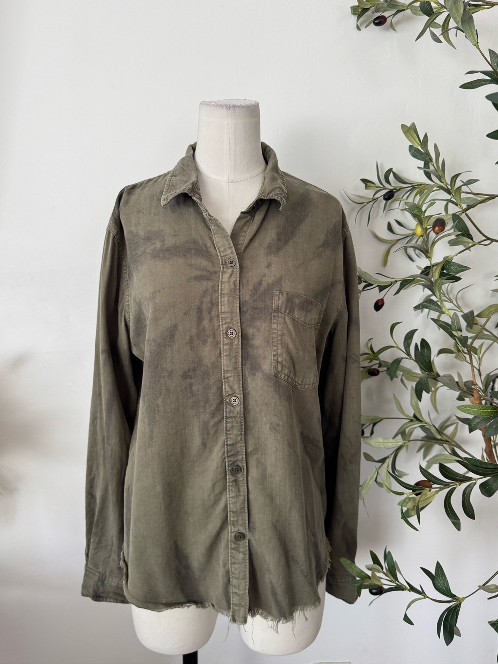 Rails Ingrid Raw Hem Button Down Shirt Olive Tie Dye Lyocell Size M
